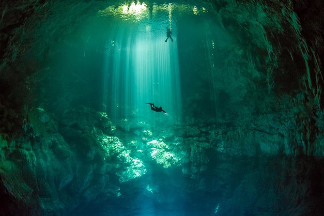 2 cenote divings (including one deep diving) for advanced divers in Tulum - The deeper Pit section: sulfur cloud, halocline, and “sun rays” at work