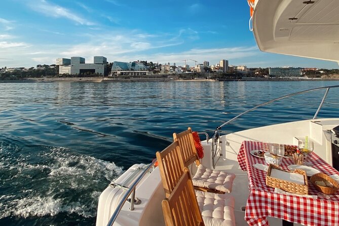 3 Hours Private Tour with Dives in Catamaran in Lisbon - Private 3-Hour Catamaran Timing: Why It Works in Lisbon