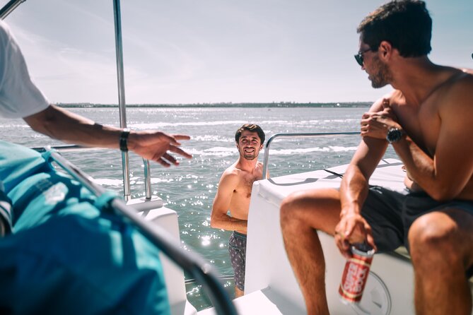 4 Hours Private Tour with Dives in Catamaran in Lisbon - Sailing Past the Beaches on the Way Back