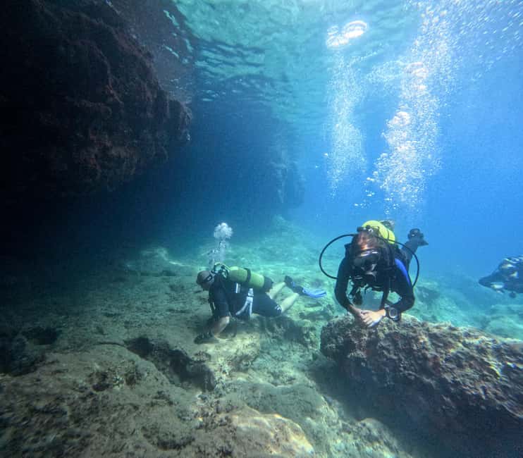 Athens: Try Scuba Diving - The 4-Hour Flow: From Paperwork to Your First Underwater Breathing
