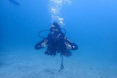 Basic Diver course for beginners with 1 dive in the Ocean - Classroom to pool: how the course builds real confidence