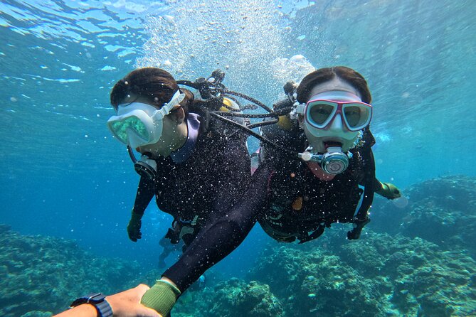Boat entry diving at the Blue Cave in Onna Village, Okinawa! - The core moment: entering the cave by boat, then swimming in