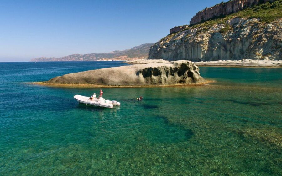 Bosa: Scuba Diving for Beginners in the Bosa Gulf - Who should book this and who might skip it