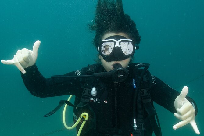Cabo San Lucas 2 Tank Scuba Diving - Cabo Arch Stop: A Quick Picture With Real Water Views