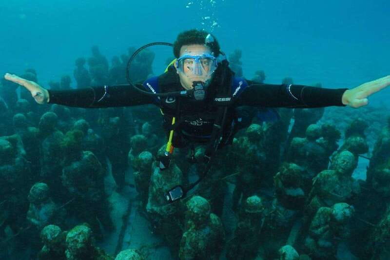Cancun: Beginner Scuba Diving at Underwater Museum - Two open-water sessions: MUSA sculptures first, then Manchones Reef