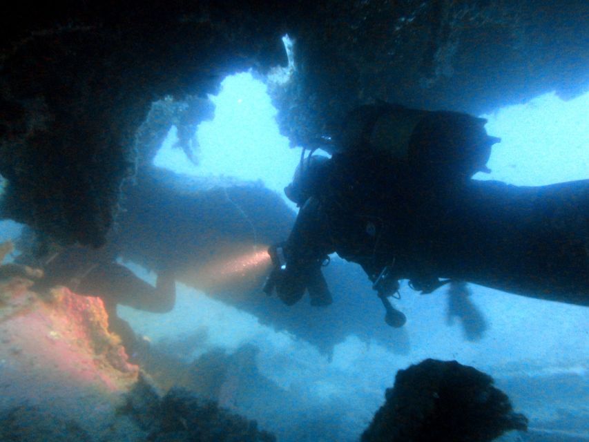 Catania : Diving for patented divers - Underwater canyons: why the structure matters