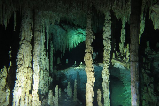 Cenote diving Dream Gate - Two routes: Dream Gate Upstream vs Downstream