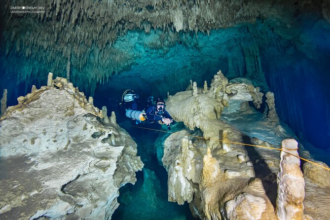 Cenote diving Dream Gate - Buoyancy, fragile rock, and what the team expects