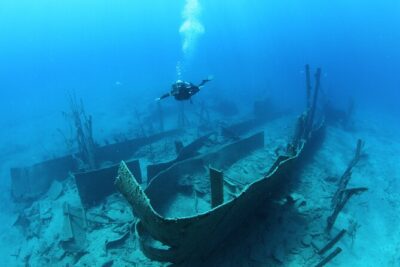 Crete: Scuba Diving for Certified Divers in Chania - What you’ll see underwater: caverns, Elephant Cave, tunnels, walls, and wrecks