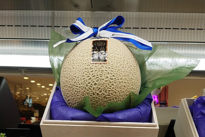 Deep Dive: Osaka Food Markets from Local to Luxurious! - Guides make or break it: what the best experiences get right