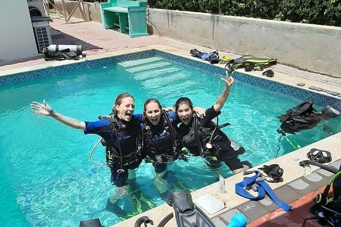 Discover Diving in Curaçao with Transportation Included - Small Group Size: The Hidden Value