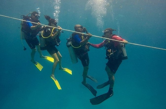 Discover Scuba Diving - DSD - Who should book this DSD course (and who should pause)