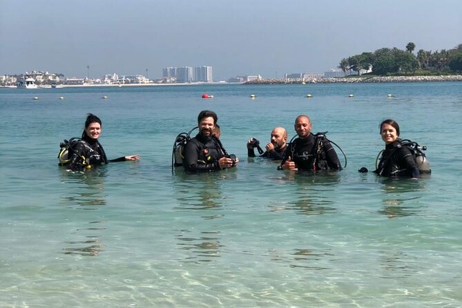 Discover Scuba Diving in Dubai - The Palm Jumeirah Check-In and What You Do Before You Go In