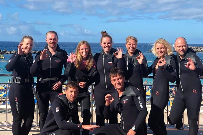 Discover Scuba diving in Gran Canaria with Hotel Pick-up - PADI qualified briefing and equipment setup: what you learn before water time