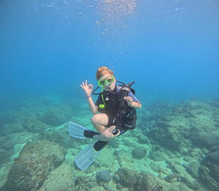 DISCOVER SCUBA DIVING IN LEMORNE with EasydiveMauritius - The open-water part: shallow sites, guided movement, and marine life