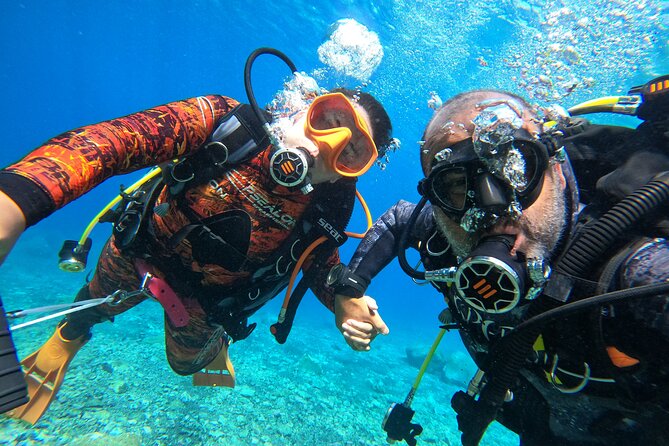 Discover Scuba Diving in Tenerife - Gear and snorkel rental: come light, get set up