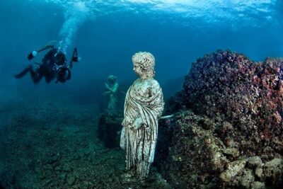 Discover Scuba Diving in the Bay Submerged Park - 45 Minutes Underwater With an Instructor Holding Your Hand