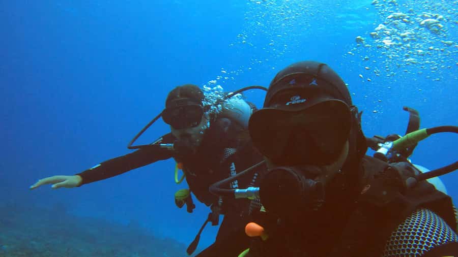 Discover Scuba Diving in the North of Mauritius - Optional GoPro Photos: worth it if you want keepsakes
