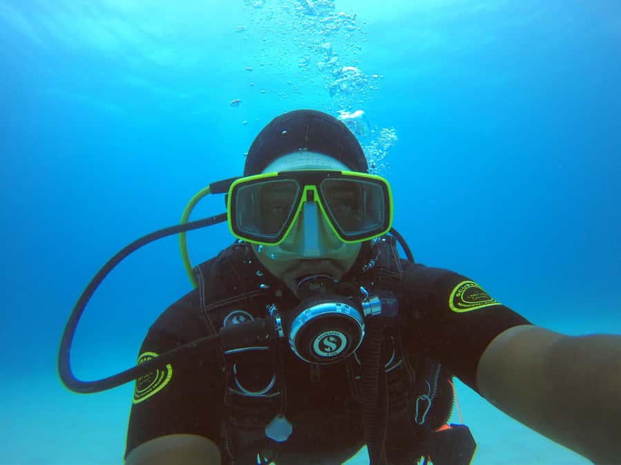 Discover Scuba Diving in the North of Mauritius - Shallow-Water Training: confidence comes from repeatable skills