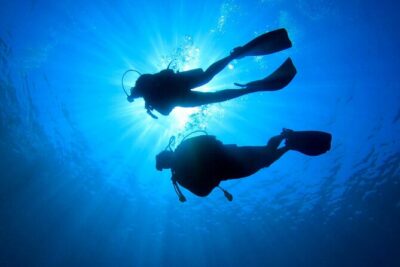 Discovery Scuba Dive. - Shore skills in shallow water: where confidence gets built
