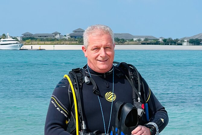 Discovery Scuba Diving in Dubai - Fish feeding and the pace issue: fun, but plan for time on task