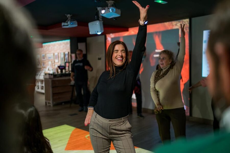 Dive In and Discover: Flamenco in an Interactive Journey - How the Hour Works: From Rhythm to Singing, Dancing, and Guitar Basics