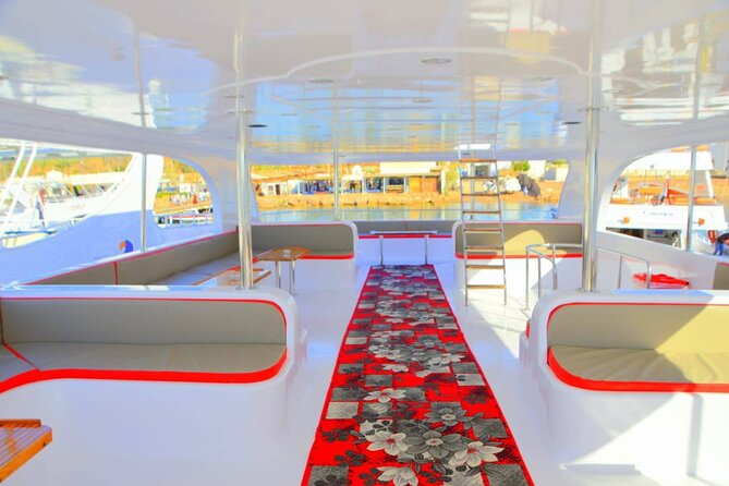 Diving And Snorkeling To Ras Mohamed And White Island By VIP Boat - From your hotel to the marina: how the 8-hour VIP boat day runs