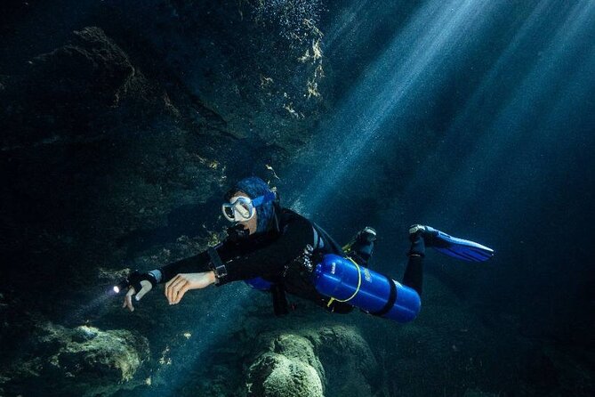 Diving in Cenotes: discovering the Mayan Underworld - Walking the Cenote Facilities, Entry Points, and Photo Time