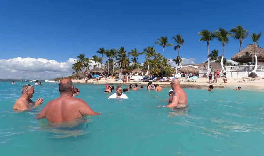 diving without a license catalina island from punta cana - The Wall reef site: first underwater session with training
