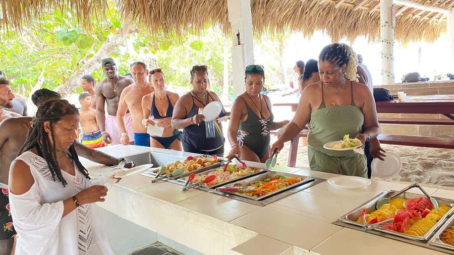 diving without a license catalina island from punta cana - Boarding the catamaran: the ride to Catalina Island