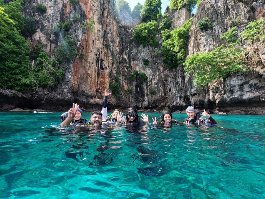 From Phi Phi: Beginner Scuba Diving Day Trip with 2 Dives - Key Things That Make This Day Trip Work