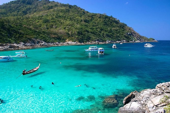 Full-Day Beginner Scuba Course with Private Tuition, Racha Yai - Getting ready on the boat and at the surface