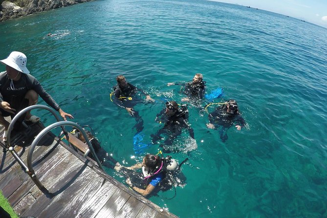 Fun Dives - Guided Dives for Certified Divers - Lunch and snacks: fuel for the surface reset