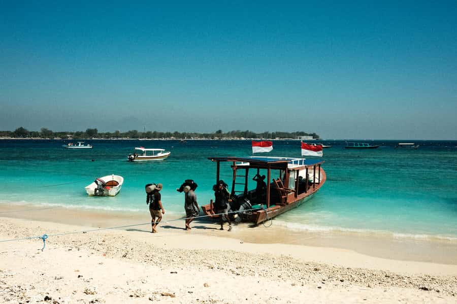 Gili Meno: Discover Scuba Diving for the first time - Where You Start: 08:00 at Divine Divers on Sunset Beach