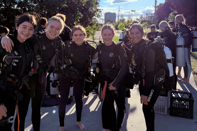 Gold Coast Learn to Dive – Open Water Certification Course - The 3-day flow: online prep, pool skills, then ocean sessions to 18m