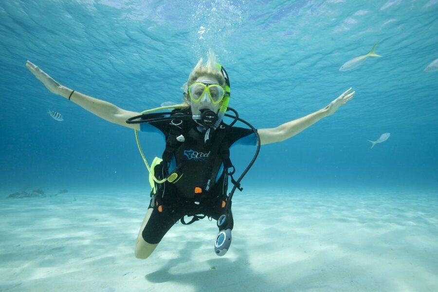 Gran Canaria: Scuba Diving for Beginners - Gear, small groups, and instructor care: why max 8 matters