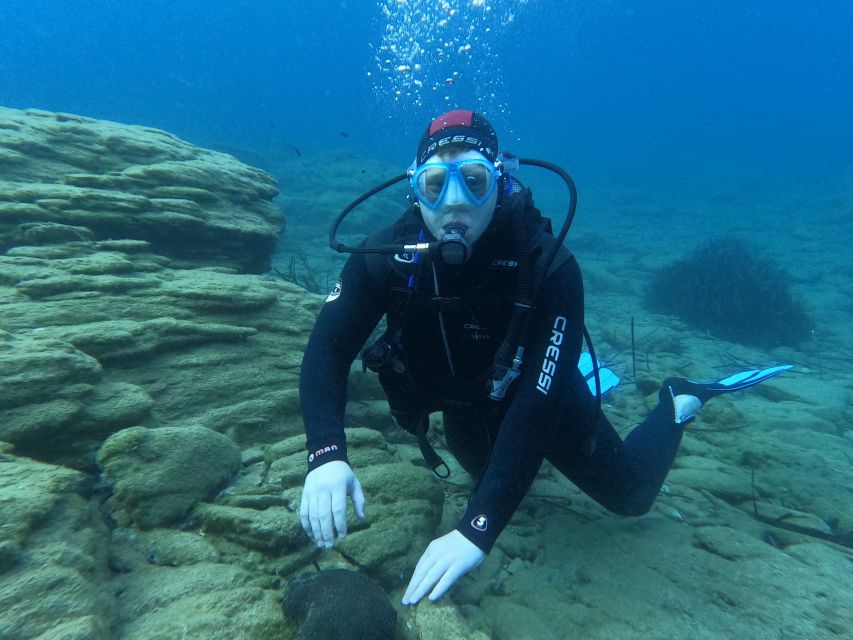 Heraklion: Beginner's intro dive w/2 Dives with transfer. - Two open-water sessions in Agia Pelagia: how the day plays out