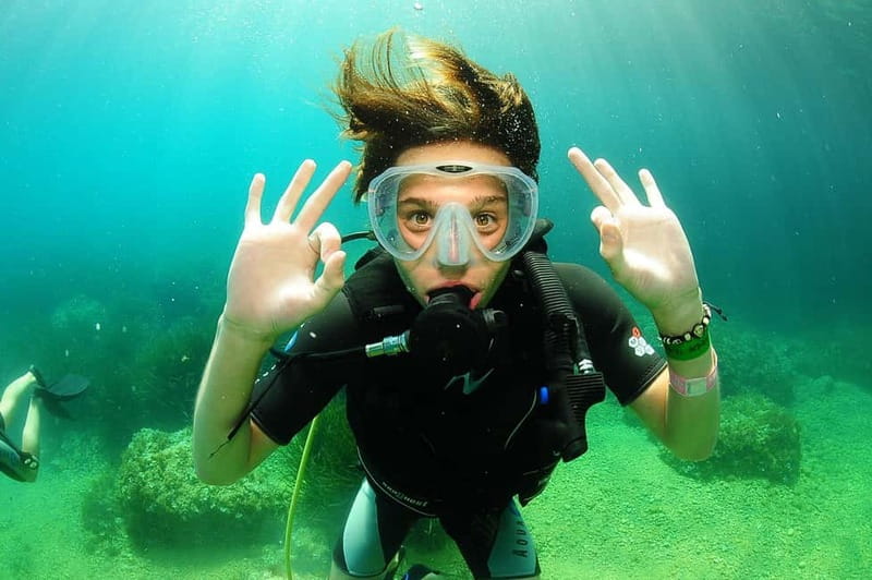 Ibiza: PADI Discover Scuba Diving & Snorkeling Boat Trip - The Boat Briefing, Then Your First Underwater Descent (Max 8 Meters)