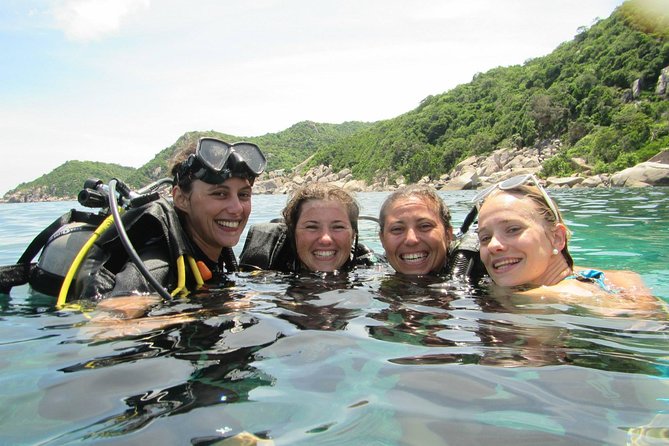 Introductory dive for non-certified divers - The Day’s Flow: From 8:00 AM Check-In to Two Ocean Sessions