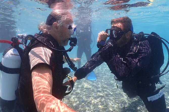 Introductory diving in small groups - Intro Scuba in Green Bay: the 3-hour flow that keeps it simple