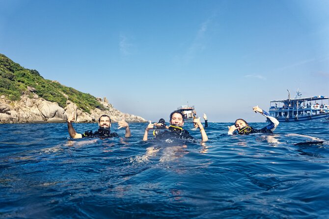 La Bombona Diving Koh Tao Try Dive - The Morning Flow: From Theory at 10:00 to First Skills