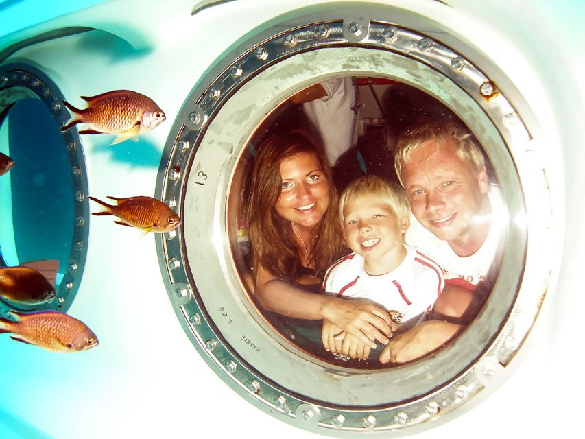Lanzarote: Real Submarine Dive - Audio guide in 9 languages: turning sightings into real meaning
