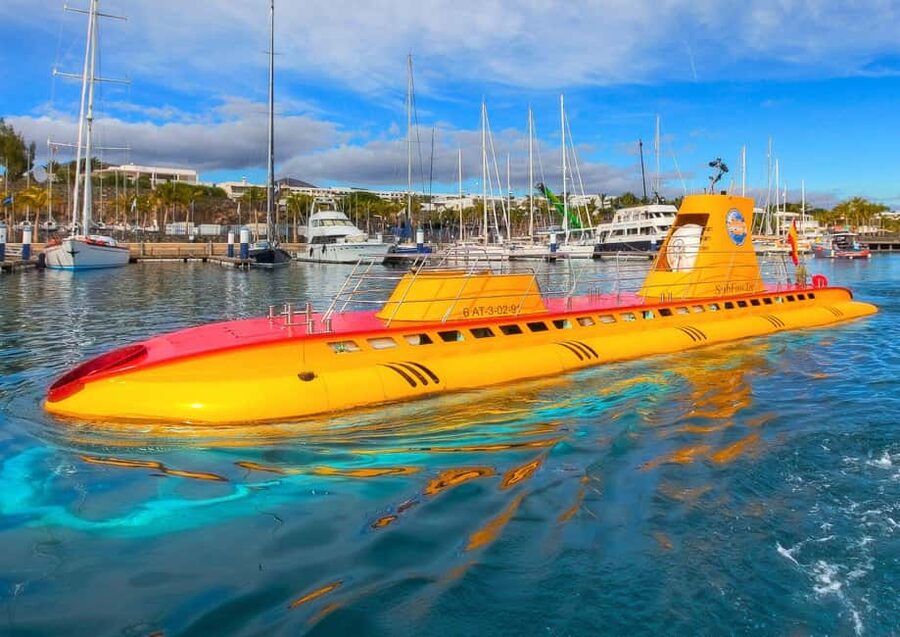 Lanzarote: Real Submarine Dive - What you’ll see: shipwrecks, fish, and the seafloor