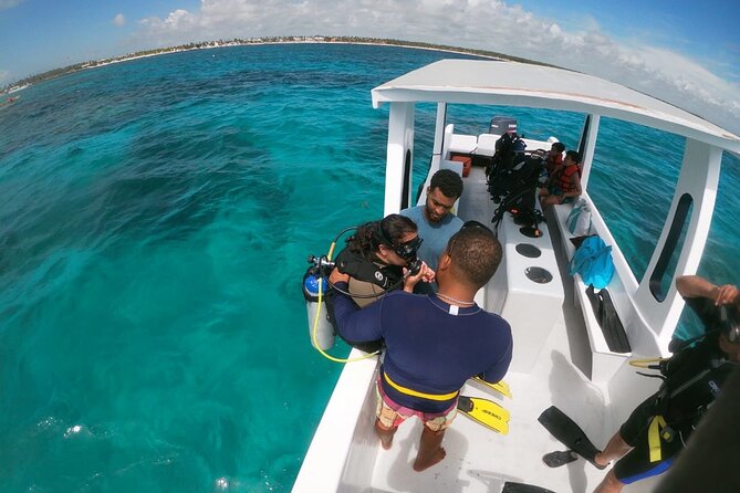 Learn to Scuba Dive in Punta Cana - Instructor coaching that actually helps: Kelvin and Franklin in action