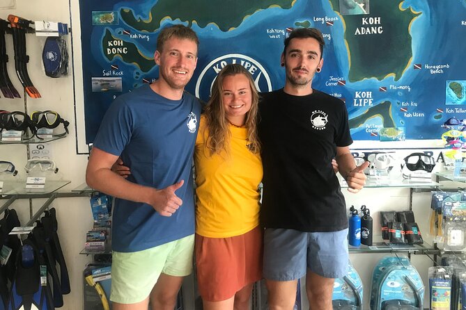 Learn to scuba dive with professional instructors - 3 days - Safety and coaching: what to expect from instructors like Kailey and Addie