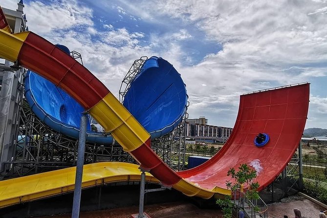 Malaysia: Dive into Fun at Splash Out Langkawi Water Theme Park - Food and on-site comfort: what to expect, and how to handle it