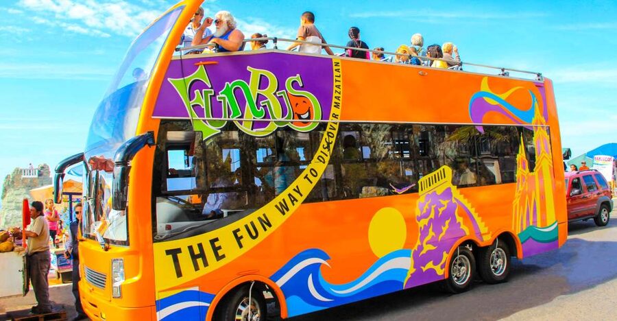 Mazatlán: Double-Decker Bus, Cliff Diving & Walking Tour - Entering Mazatlán by bus: why the double-decker format works