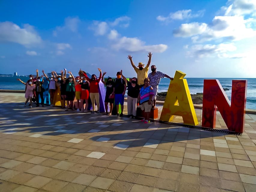 Mazatlán: Double-Decker Bus, Cliff Diving & Walking Tour - Walking the Historic District: narrow streets and 19th-century European style
