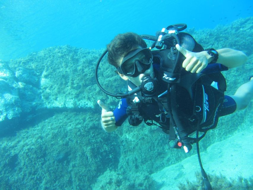 Mykonos: Scuba Diving Mini Program for Beginners - What you get in the kit: gear, towels, and DAN coverage