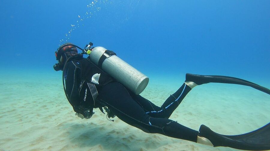 Oahu: Beginner SCUBA Dive at Electric Beach - Rain or shine at Kahe Point: comfort tips that keep the mood good